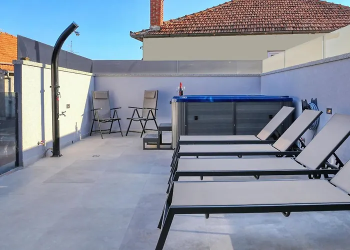 Luxury House Διαμέρισμα *