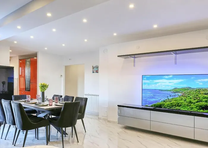 Апартаменты Luxury House