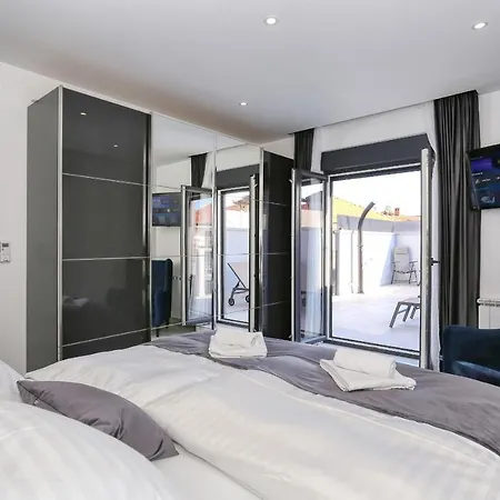 Luxury House Daire Zadar