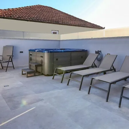 Luxury House Lejlighed