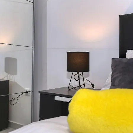 Luxury House Lejlighed *