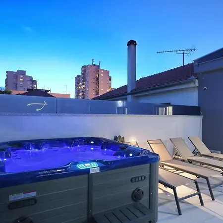 Luxury House Daire